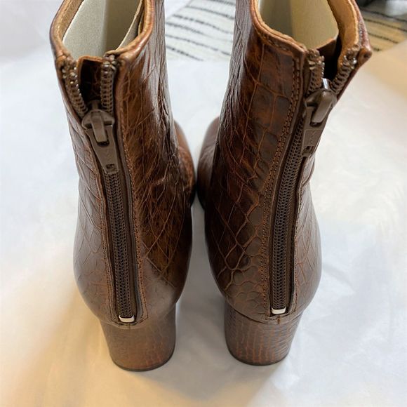 Free People - NIB Cecile Brown Faux Croc Booties - Picture 9 of 11